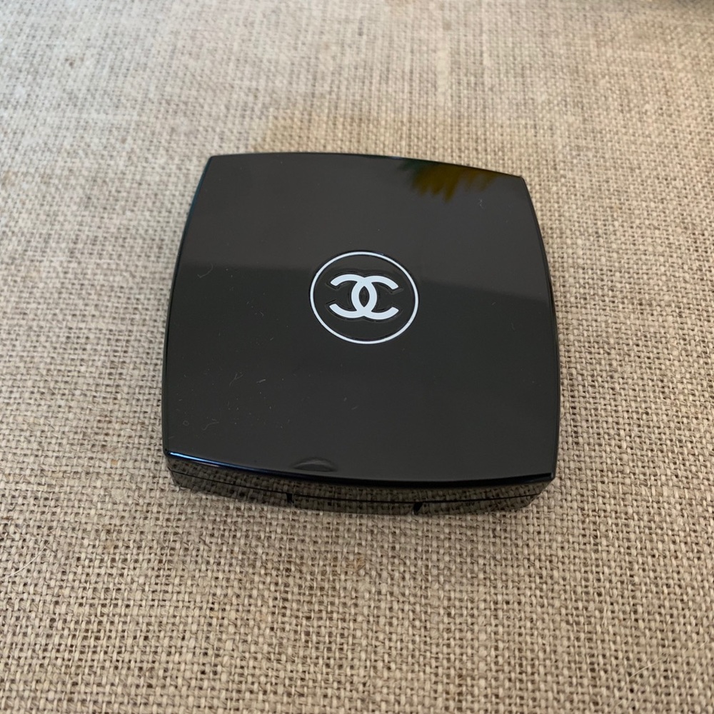 CHANEL Powder blush